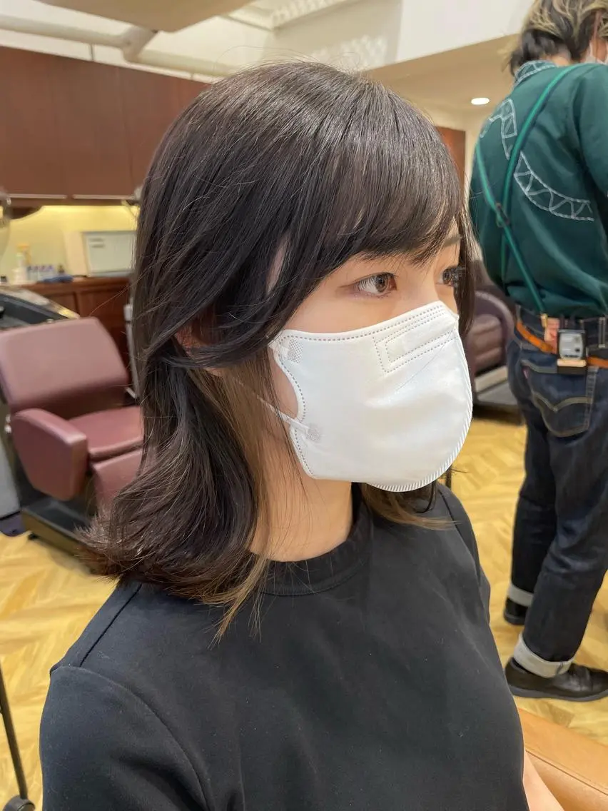 ミディアム カラー ベージュカラー ブリーチ 後藤 澪のヘアスタイル