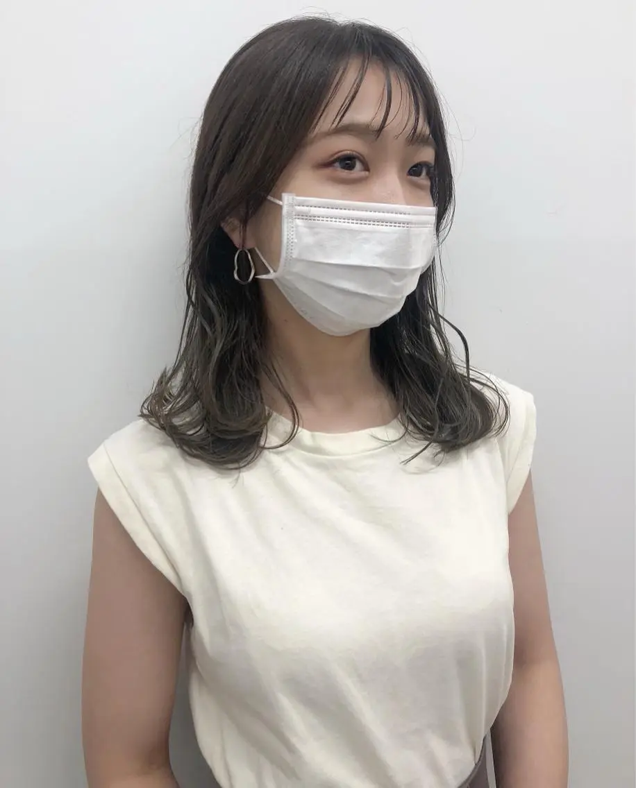 ミディアム 三輪 恭平のヘアスタイル