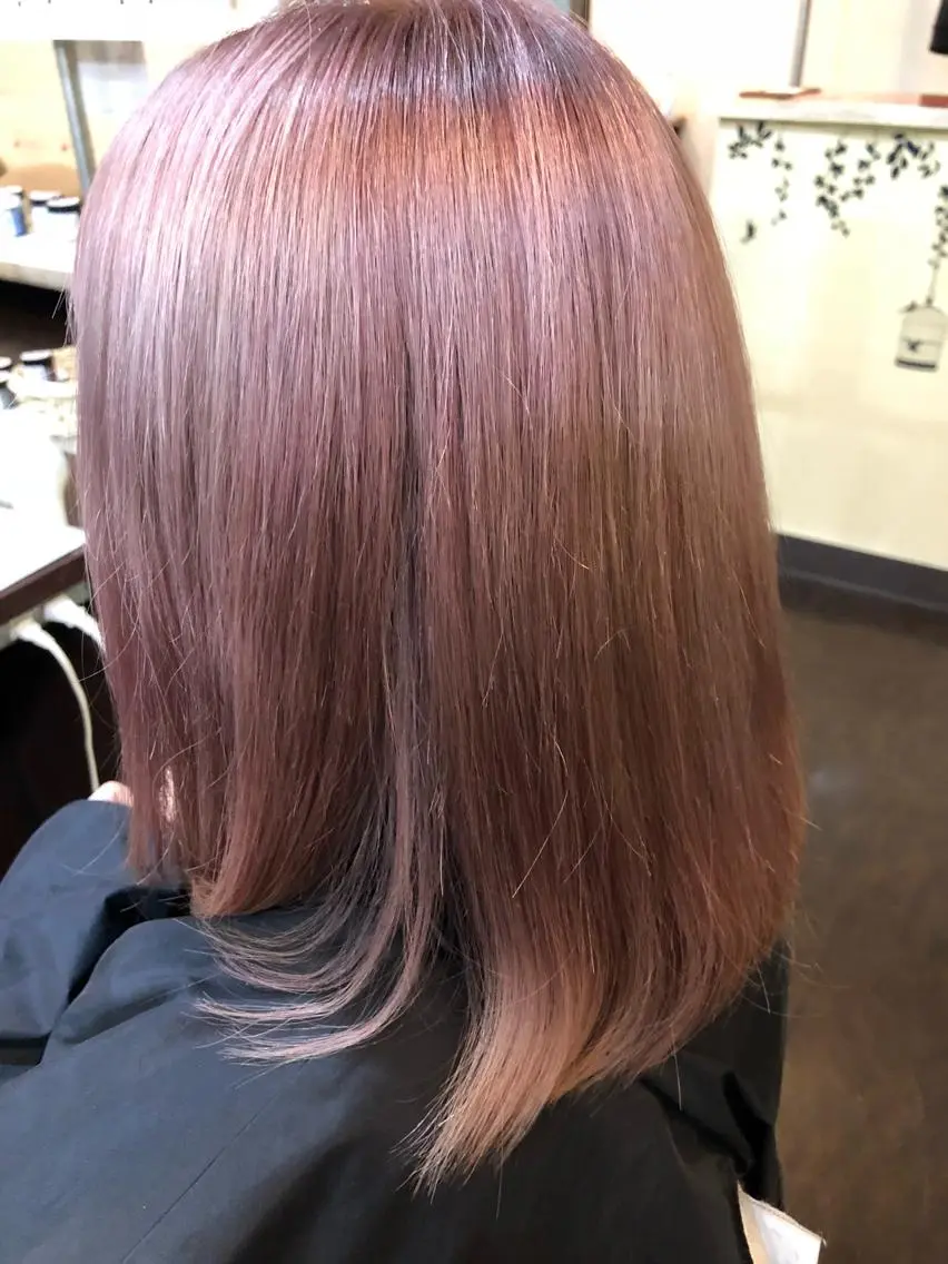 セミロング アッシュ zina浦和店✊🏻 西口5分🐤スズキのヘアスタイル