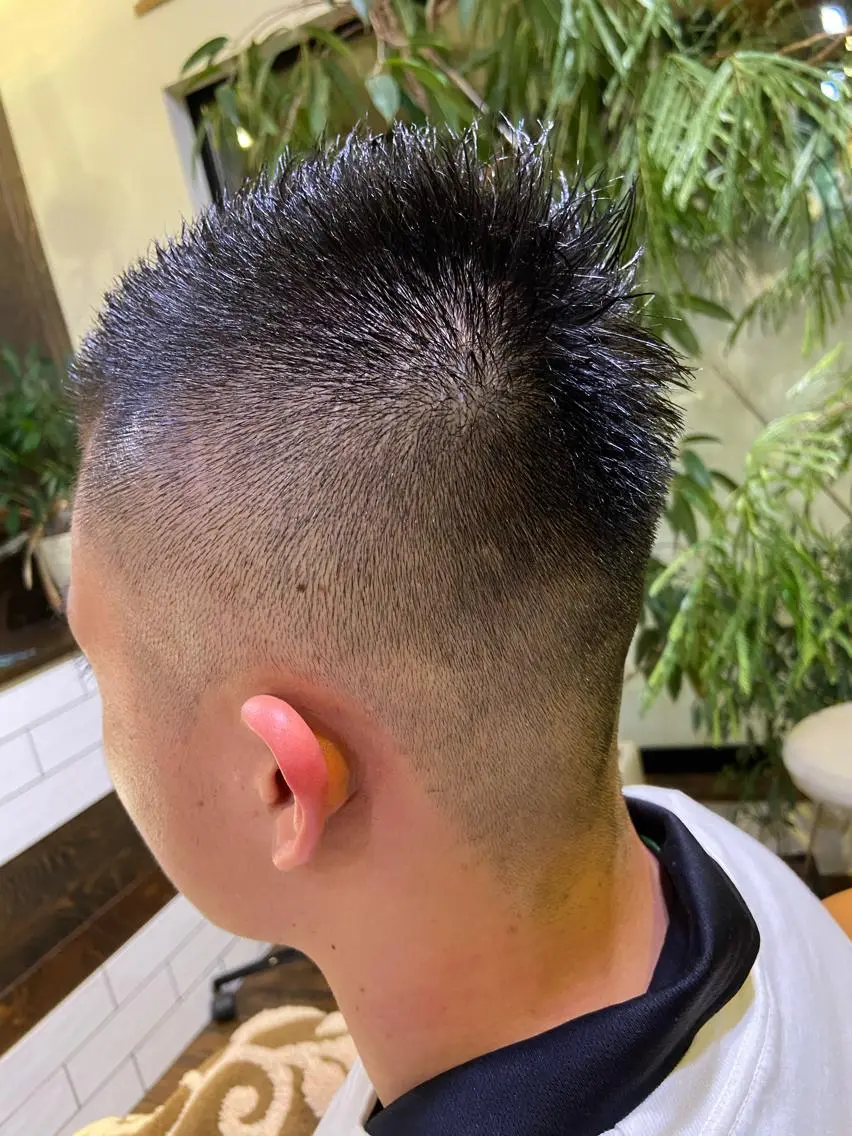 ショート メンズ フェードカット スキンフェード 勝崎 優志のヘアスタイル