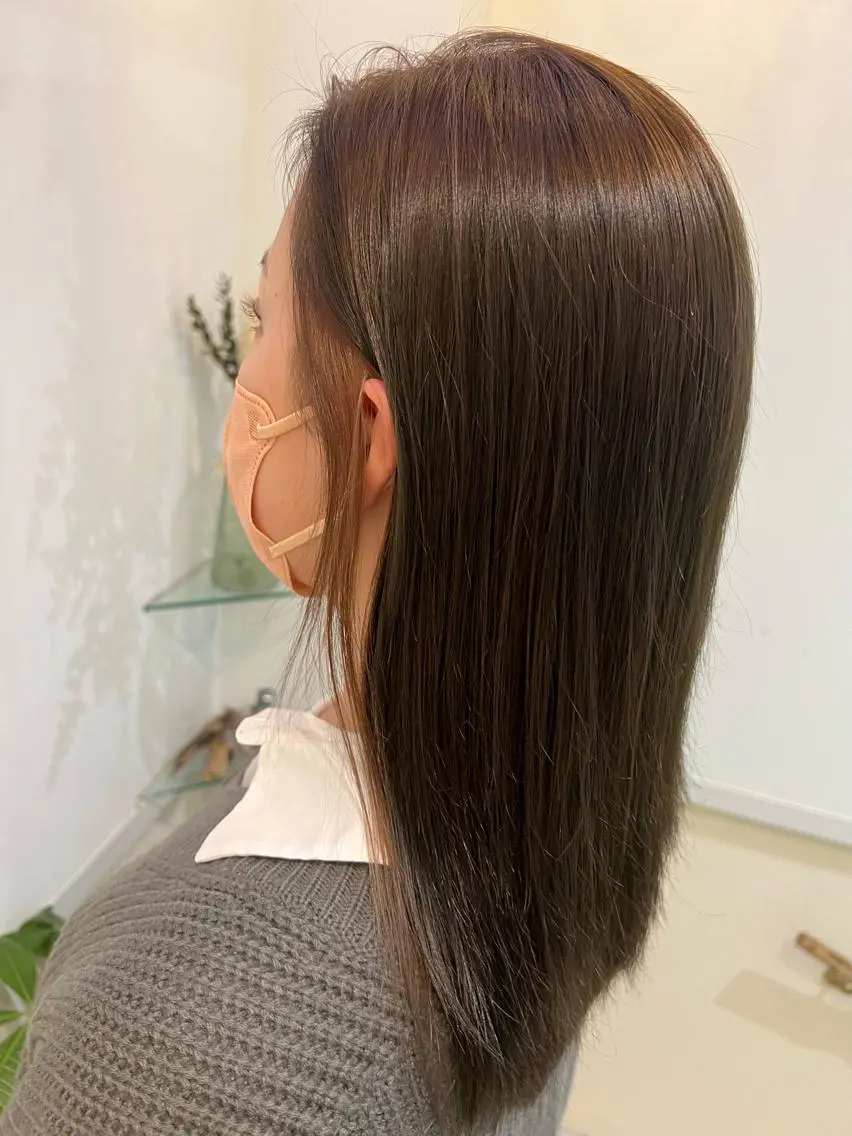 セミロング カラー ブリーチしない暖色 カラー🥀杉 優菜のヘアスタイル