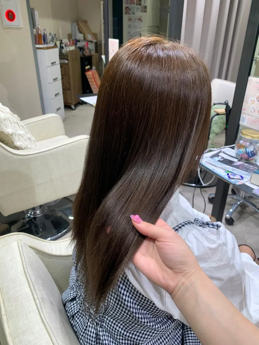 セミロング カラー ブリーチ ブリーチなしカラー 韓国🎀中明度カラー リストSAKURAのヘアスタイル