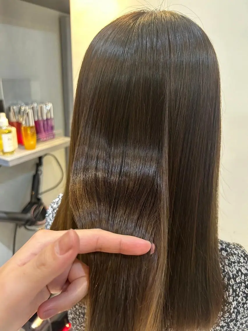 セミロング 髪質改善 縮毛矯正 酸性ストレート ヘアカラー トリートメント 銀座・有楽町 うえむーのヘアスタイル