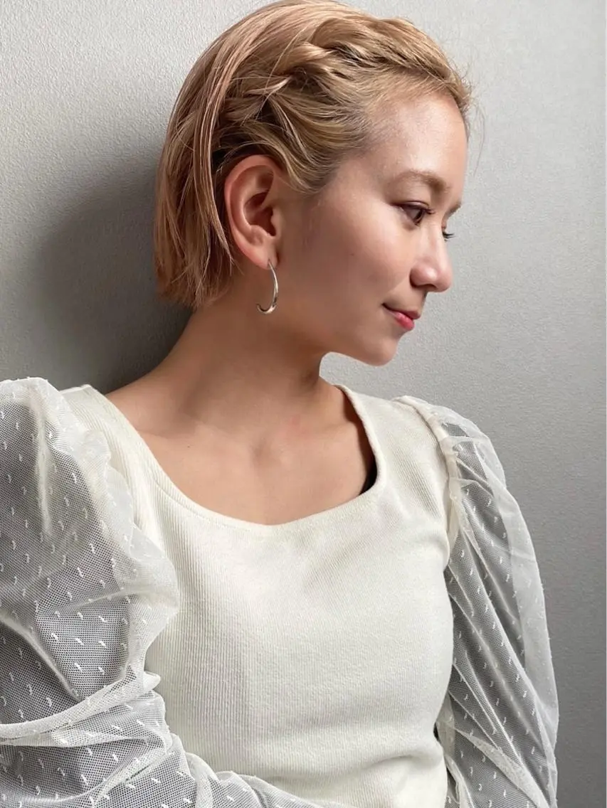 ショート ヘアアレンジ moanin モーニンのヘアスタイル
