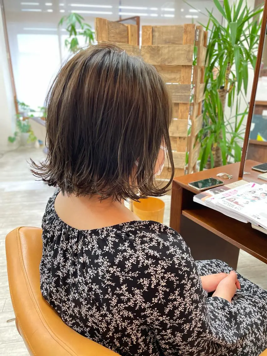 ミディアム カラー ブリーチ 透明感カラー 【髪質改善】タケウチ 【手で乾かすだけ】のヘアスタイル