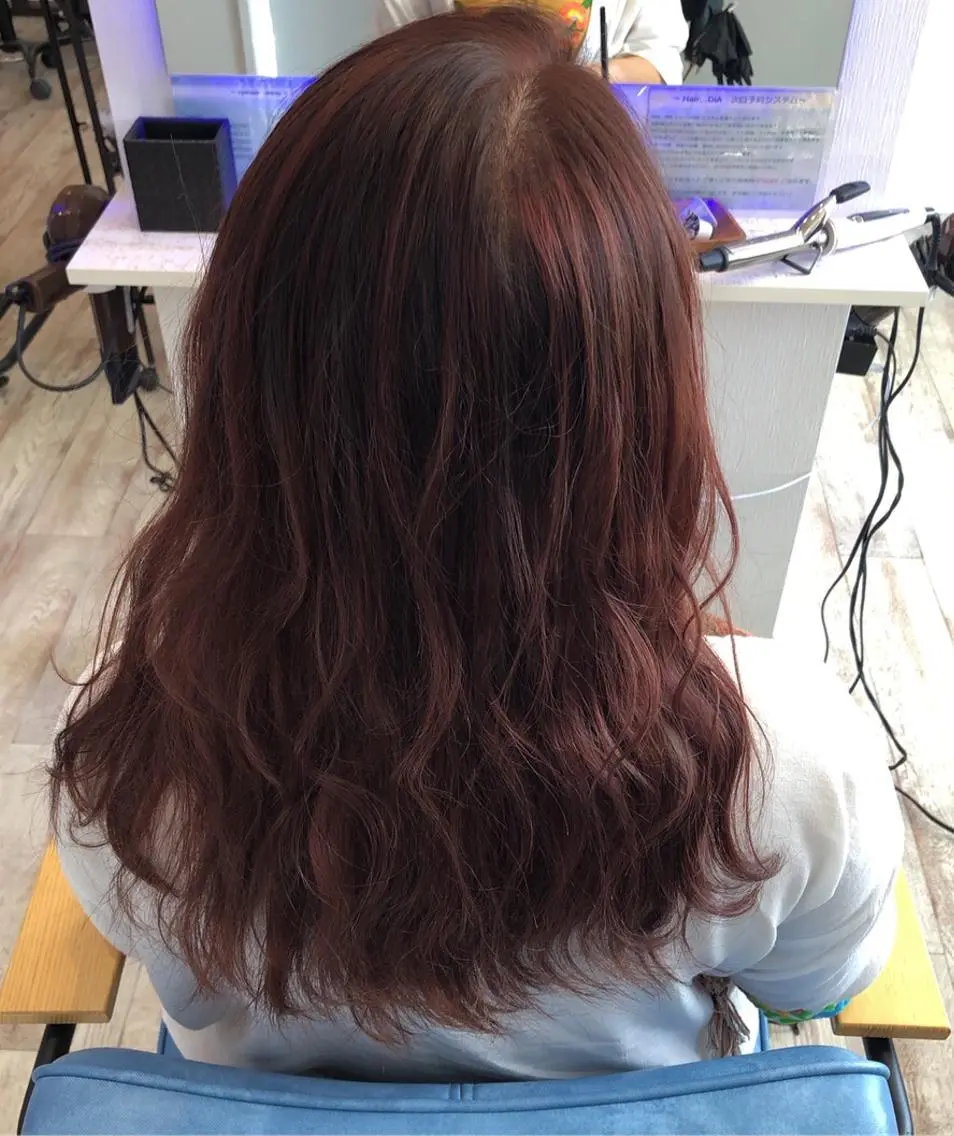 ミディアム カラー ハイライトカラー ハイライト 白井 つづりのヘアスタイル