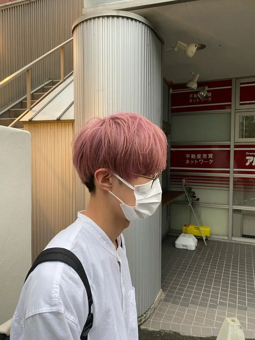ショート カラー ピンクカラー 太田 康治のヘアスタイル