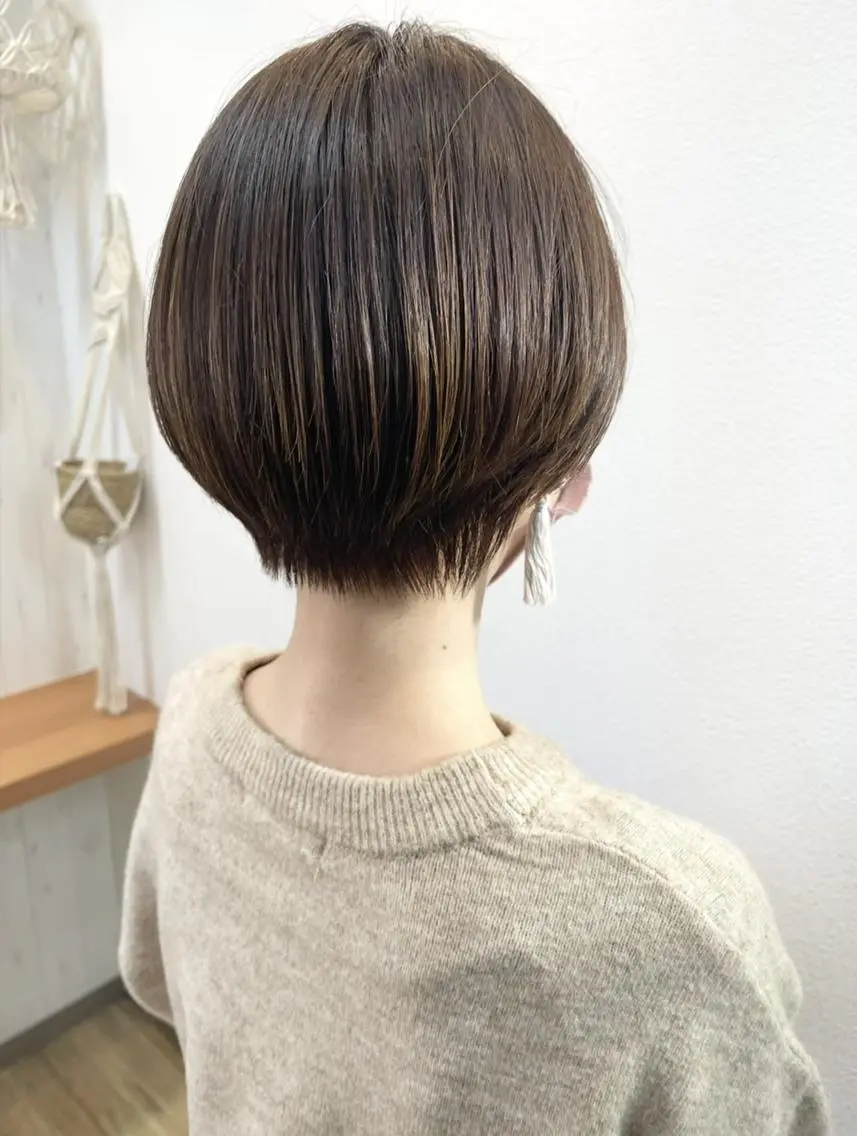 ショート ンジハ えみのヘアスタイル