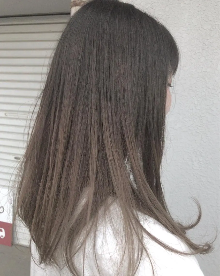 ミディアム カラー グラデーションカラー レイヤーカット匠 イソザキノリユキのヘアスタイル