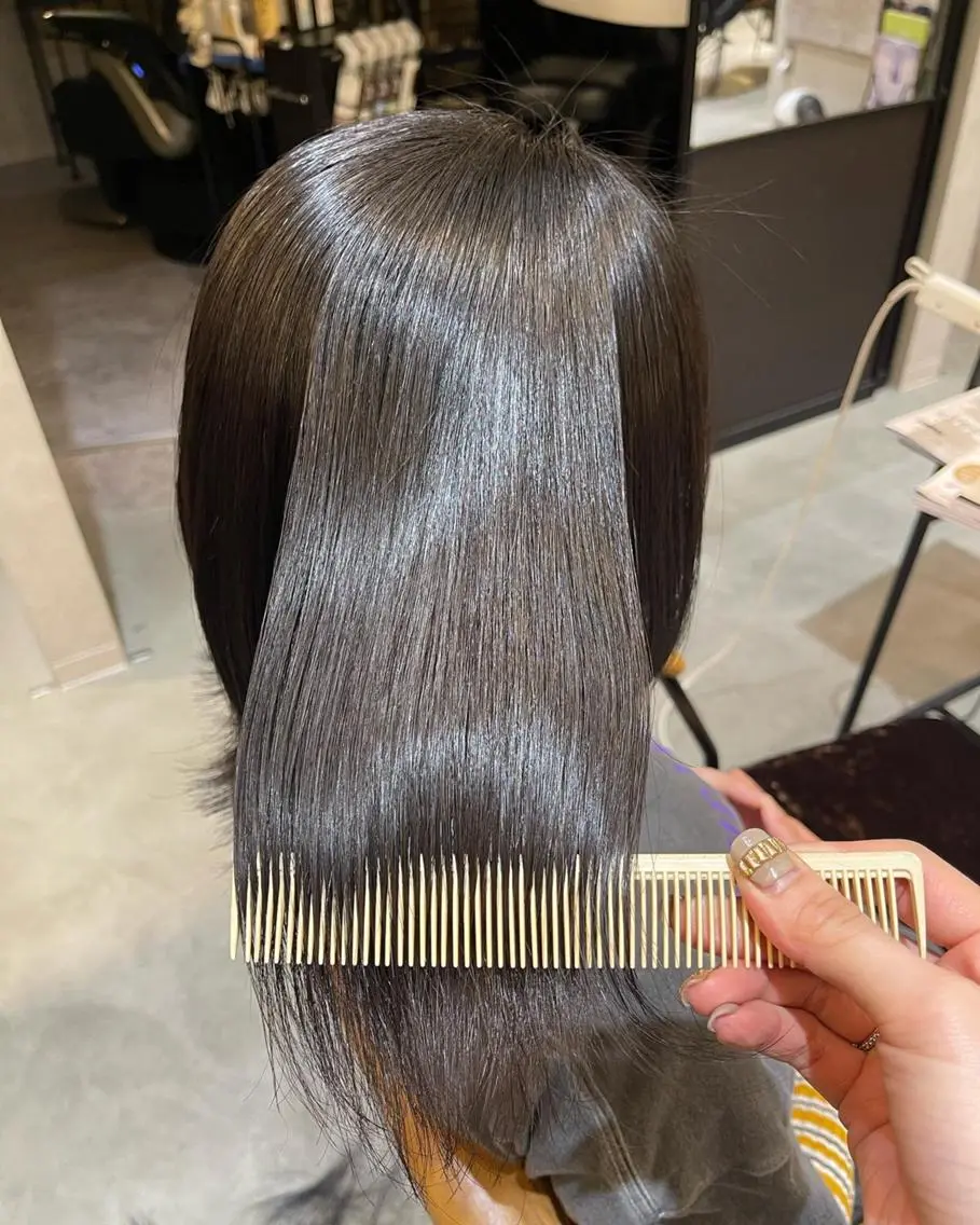 ミディアム カラー ヘアアレンジ 黒髪 インナーカラー 髪質改善 似合わせカット 外ハネヘア ❥【韓国風ヘア】 stylist 林❥のエステ・リラクイメージ
