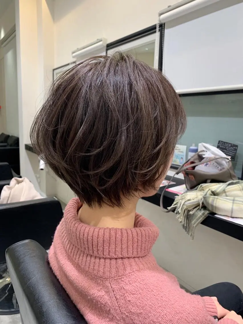 ショート ショートヘア カット 喜友名 泉樹のヘアスタイル