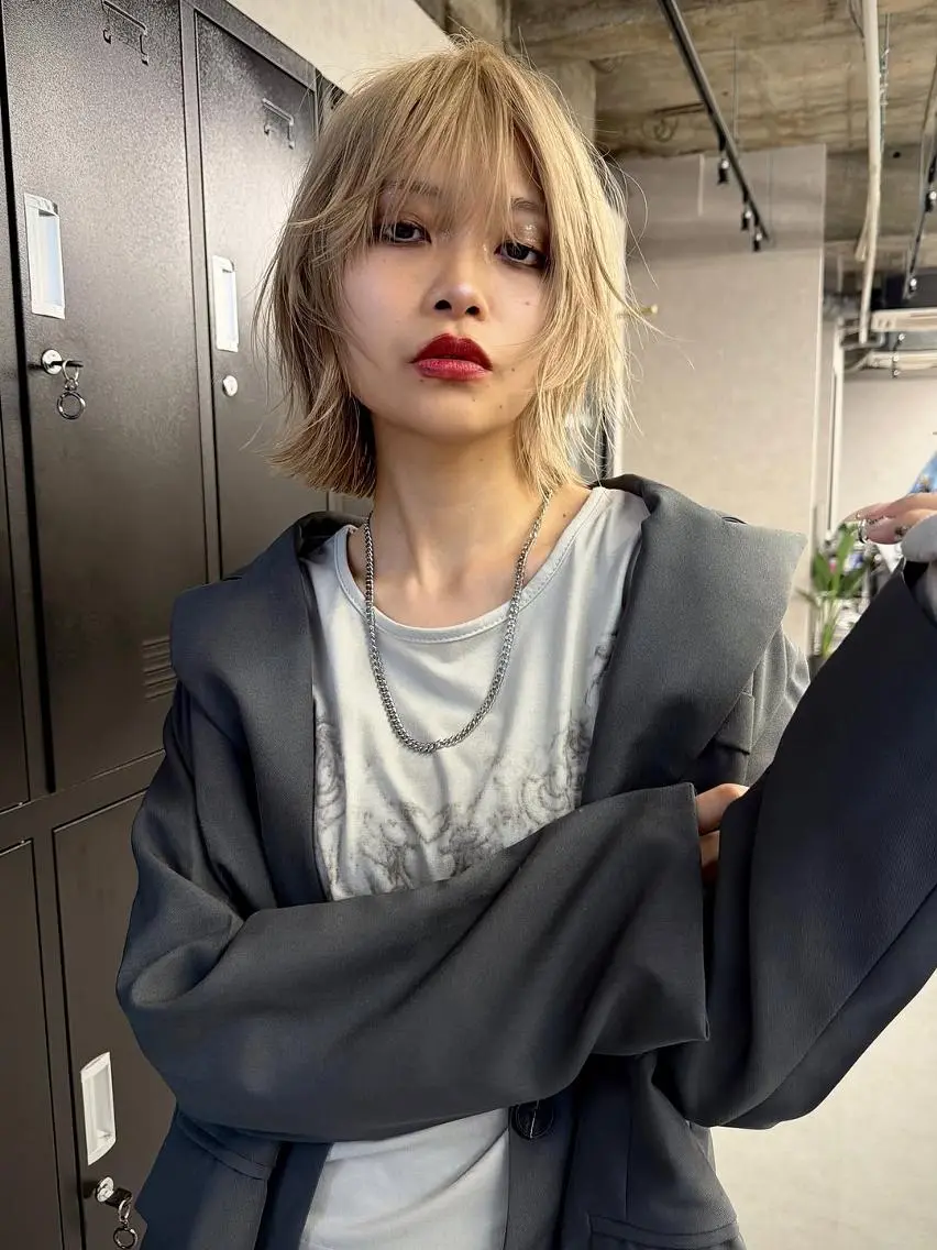 ミディアム カラー レイヤーカット ウルフカット カット ヘアカラー トリートメント ウルフレイヤー/ 中性ウルフ/タカハシのヘアスタイル