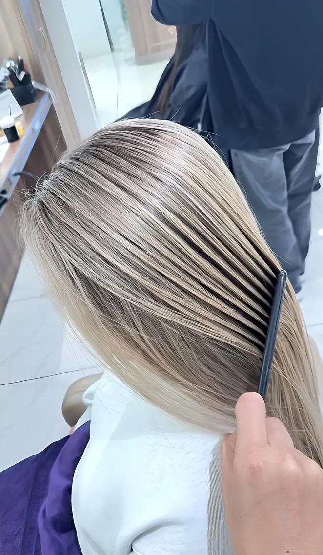 セミロング カラー ブリーチ 髪質改善 ヘアカラー ＡＳＨ大宮/ブリーチ 髪質改善/カラーのヘアスタイル