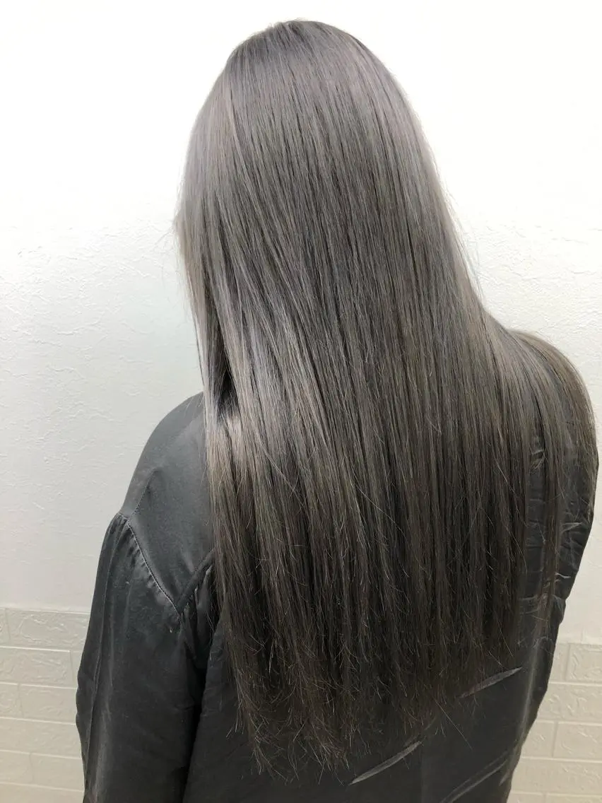 カラー 最高級エクステ /羽エクステ白石宇由のヘアスタイル
