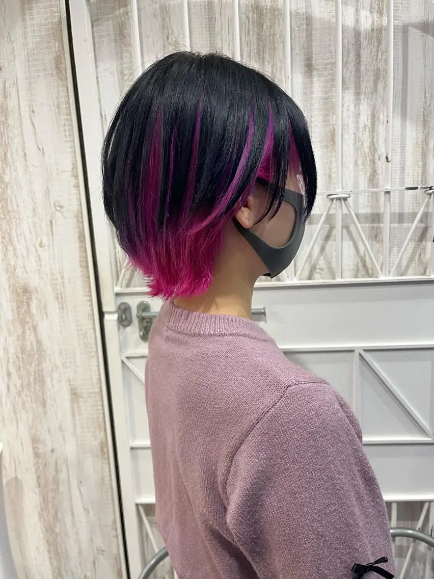 ショート カラー white.梅田 デザインカラー🦄のヘアスタイル