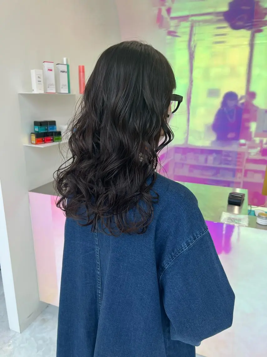 ショート カラー パーマ ヘアアレンジ メンズ キッズ ネイル マツエク・マツパ アイブロウ KANAMI 🌏のヘアスタイル