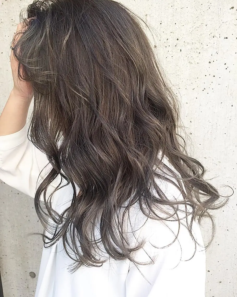 セミロング カラー パーマ ヘアアレンジ メンズ キッズ ネイル マツエク・マツパ メンズブリーチ メンズハイライト メンズインナーカラー アッシュ アッシュグレー 顔まわりレイヤー× 韓国ヘアオタベシンヤのヘアスタイル