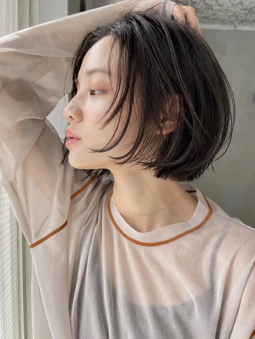 カラー 切りっぱなしボブ 黒髪 ボブ カット ヘアカラー LoRE hairのヘアスタイル