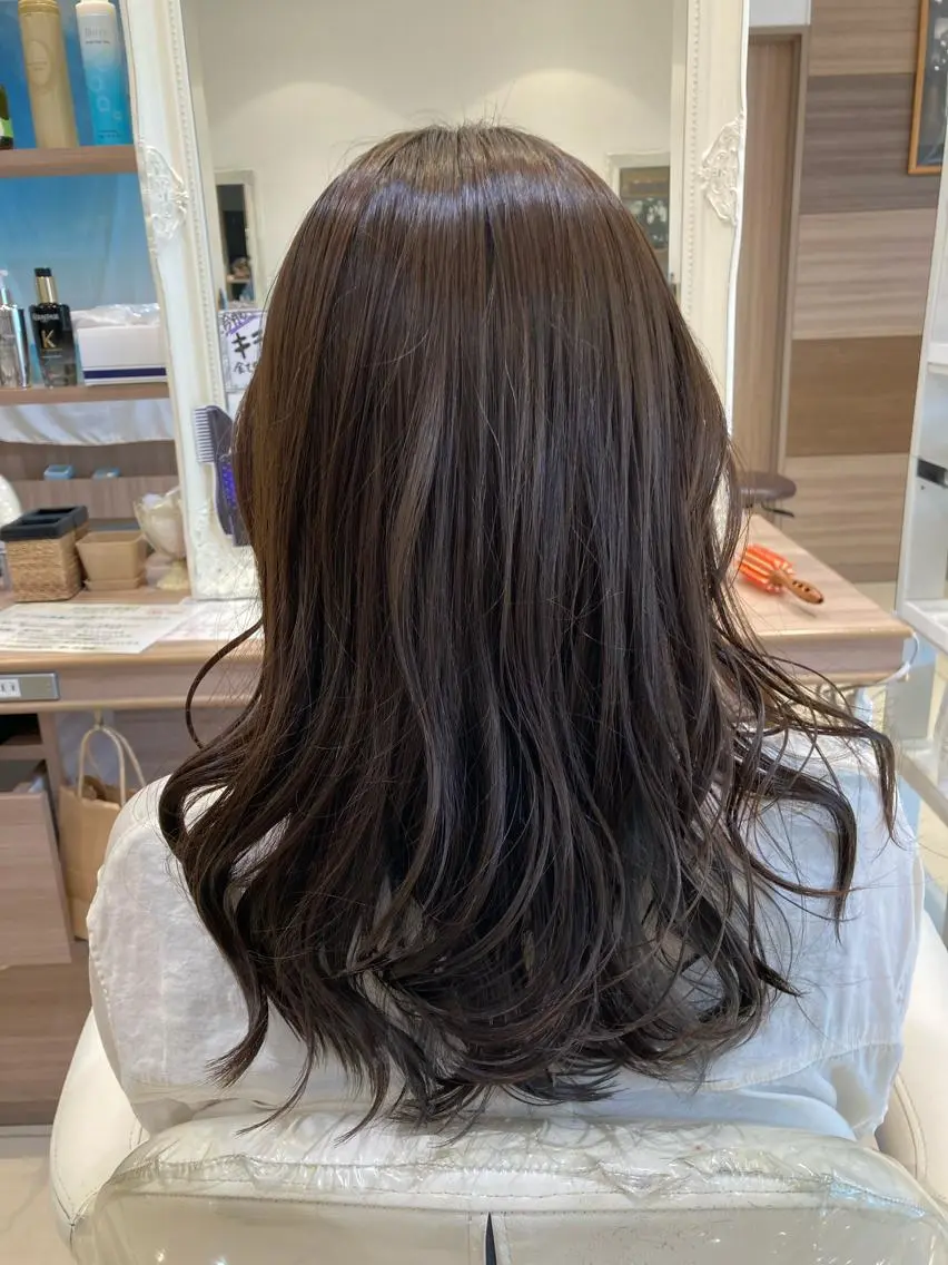 セミロング カラー アッシュ ベージュカラー 似合わせカラーリスト 佐竹 舞🌼のヘアスタイル