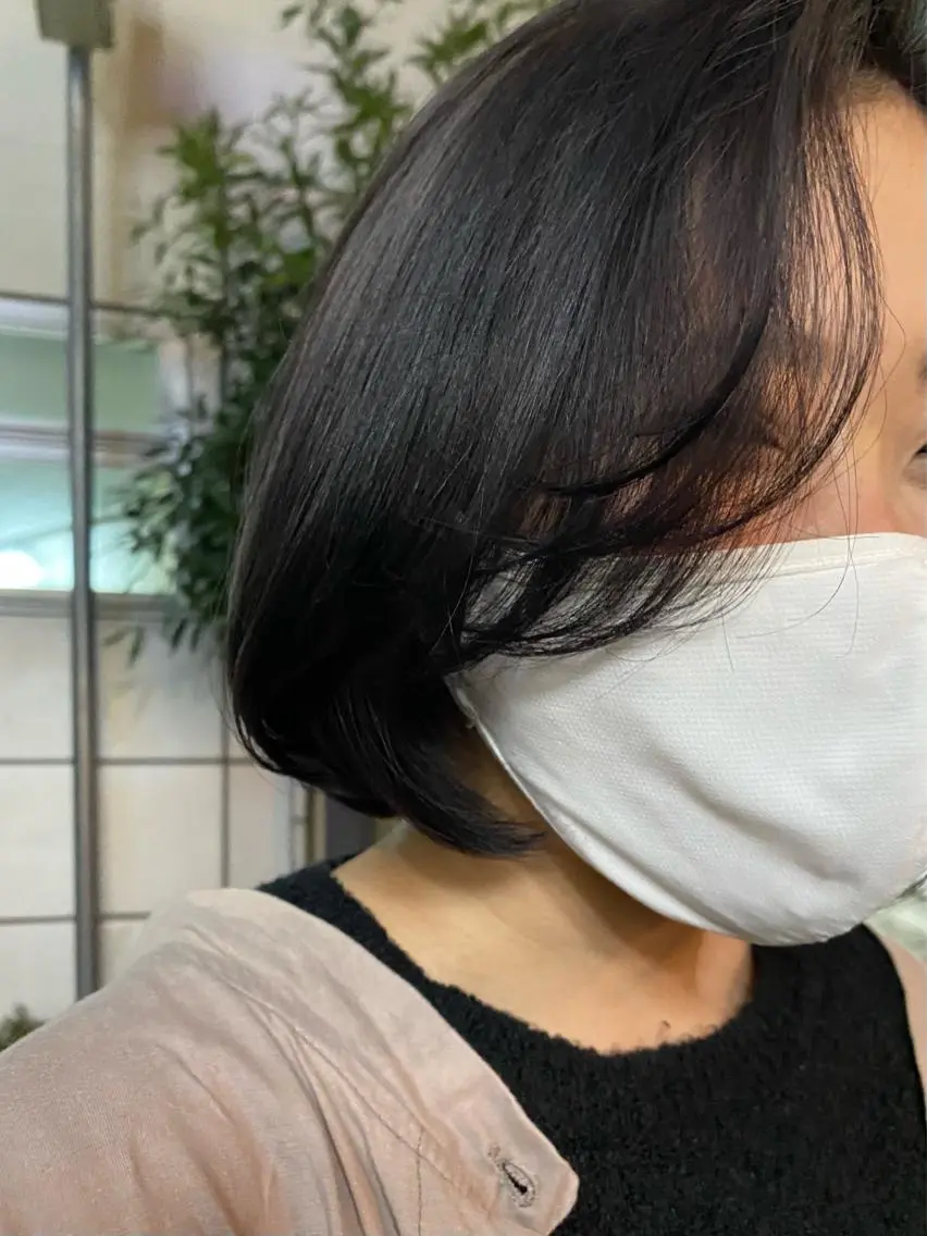 ショート ケアストレート ハナシロミサキのヘアスタイル