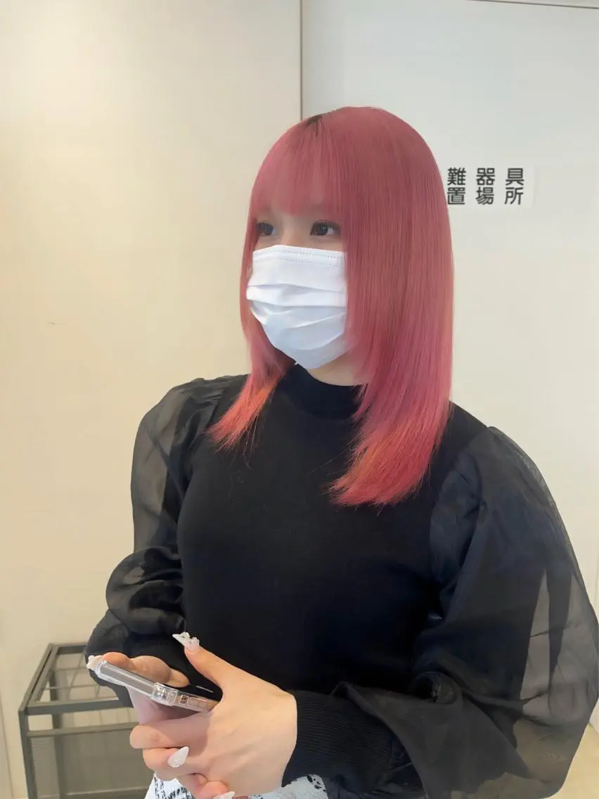 セミロング カラー ブリーチ ピンクカラー 🦋レイヤーカット ミドリカワ🦋のヘアスタイル