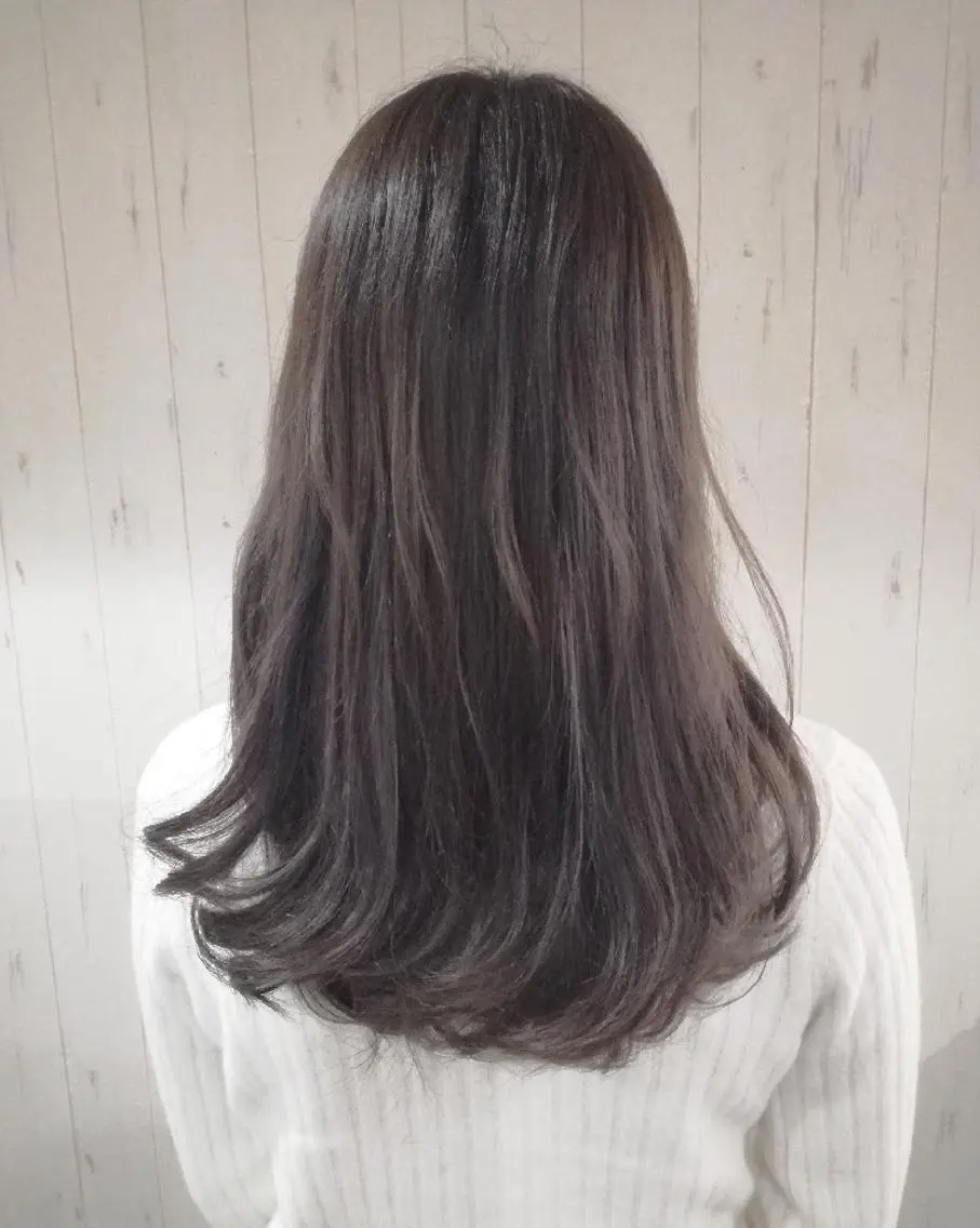 セミロング カラー グレージュ ラベンダーカラー ラベンダーグレージュ ラベンダーグレー 西川 敏夫のヘアスタイル
