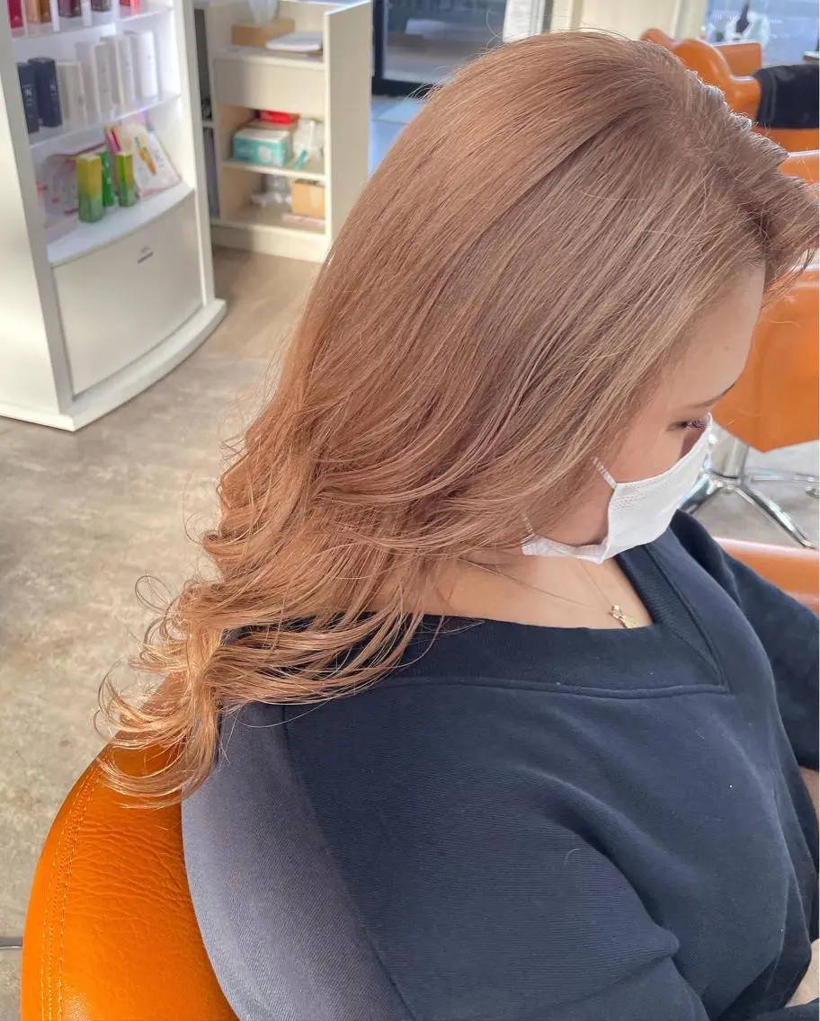 ロング カラー ベージュカラー ダブルカラー ミルクティーベージュ ヘアカラー (産休中)磯野 風香 ReCharme新保のヘアスタイル