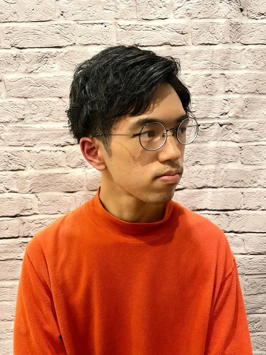 ショート パーマ メンズ メンズパーマ ツーブロック 外ハネヘア メンズカット特化💈 遠山泰輝のヘアスタイル