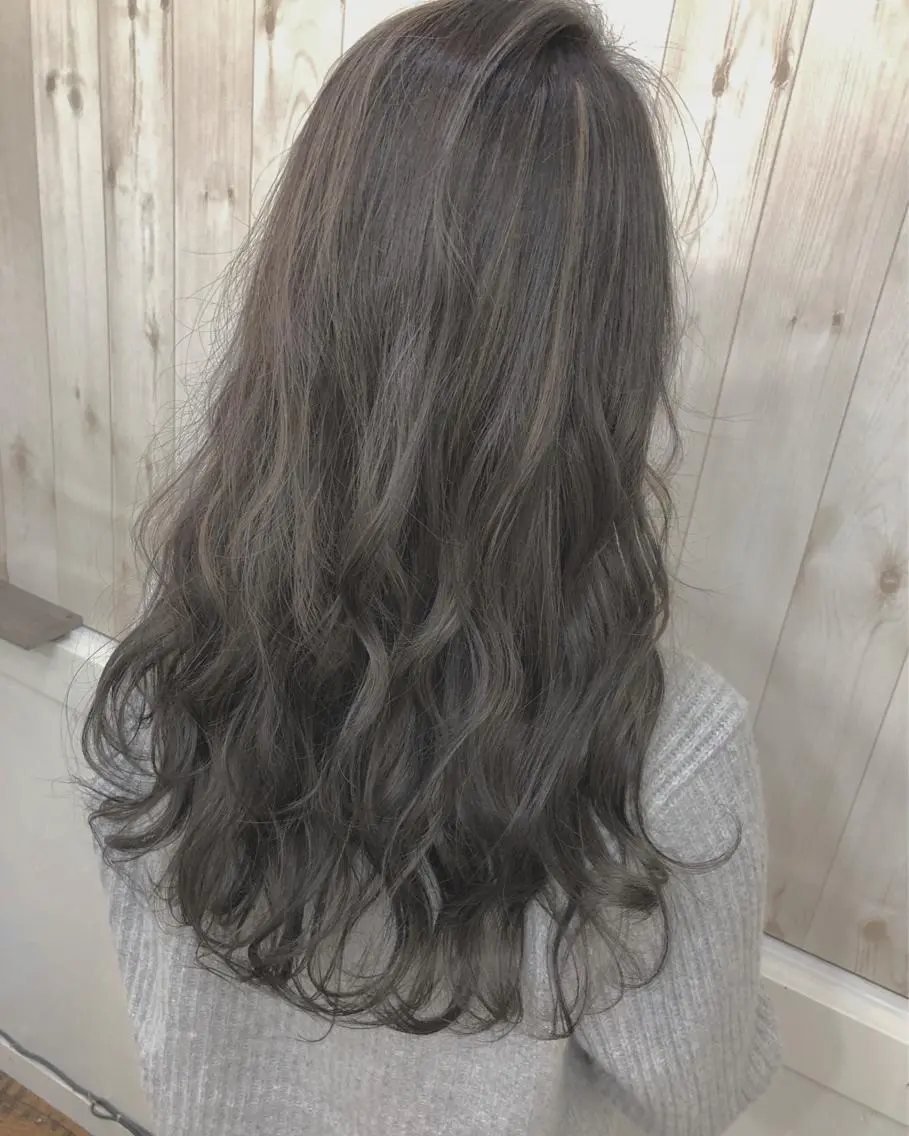 ロング Loob.TOKYO MIYA🌈のヘアスタイル