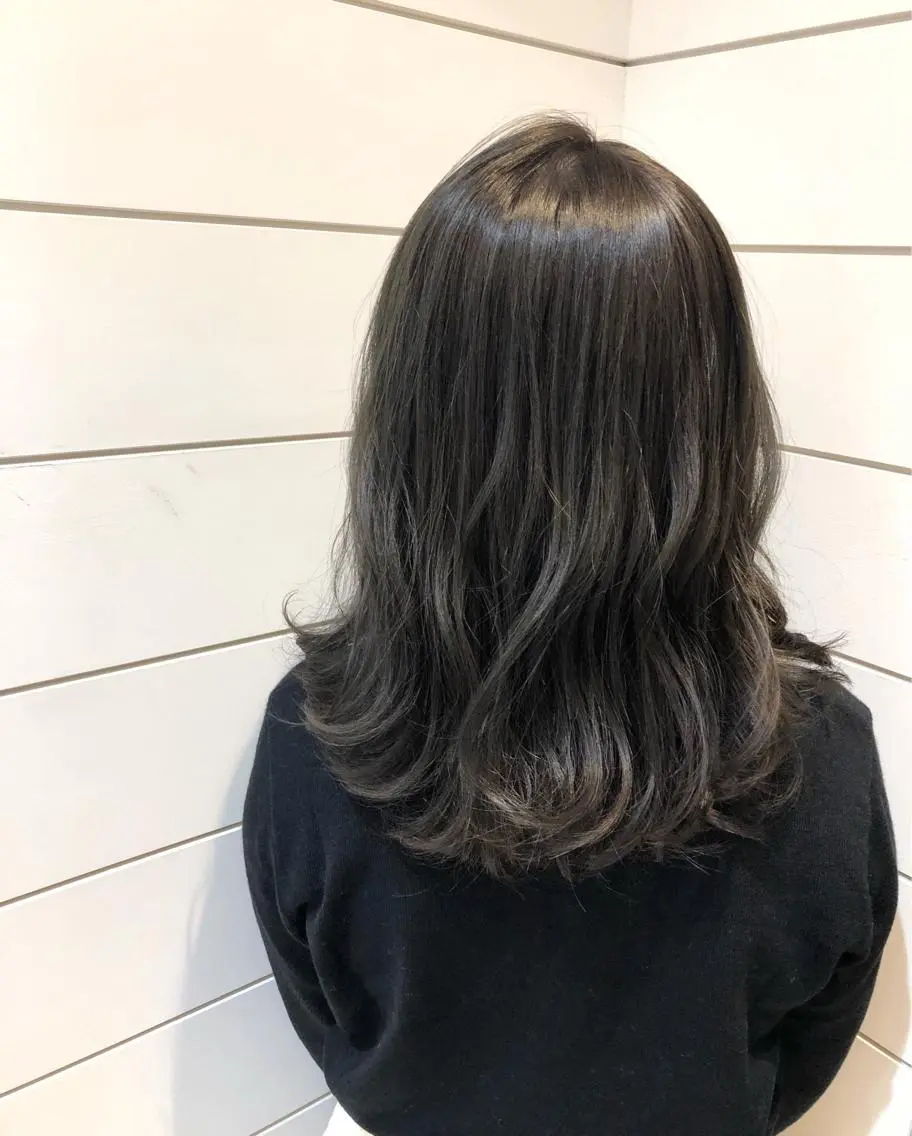 セミロング カラー アディクシーカラー 🍊新宿南口🍊 ERINAのヘアスタイル