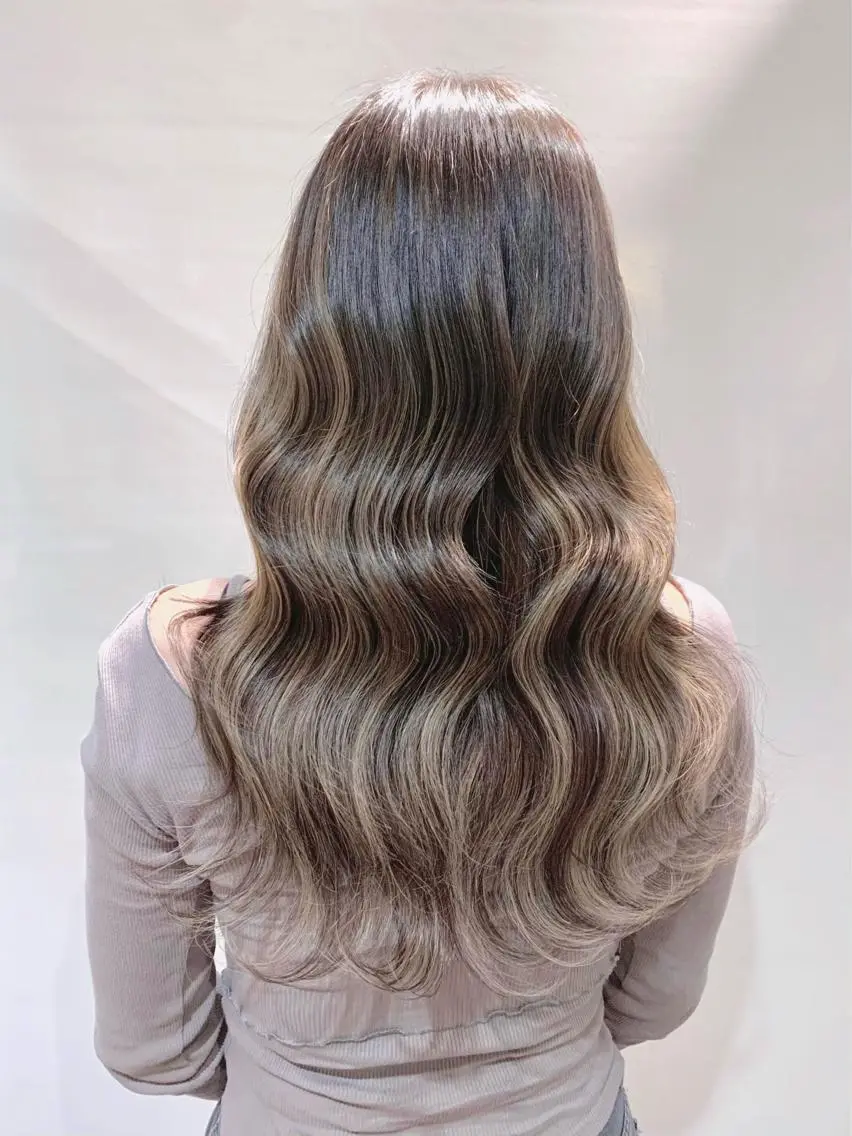 セミロング カラー ヘアアレンジ 柔らか垢抜けｶﾗｰと ｶｯﾄ🫧ASUKAのヘアスタイル