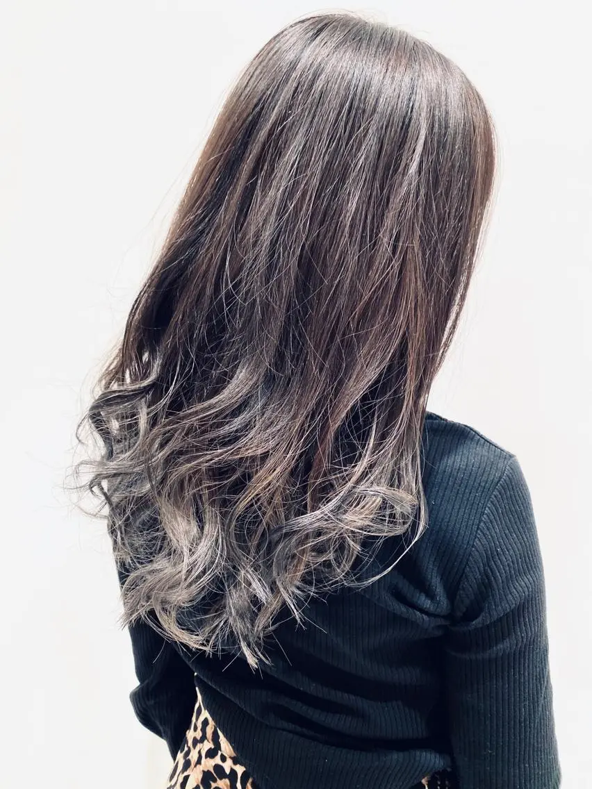 セミロング カラー パーマ ブリーチ レイヤーカット スパイキーショート パーマ　具志堅　太志のヘアスタイル