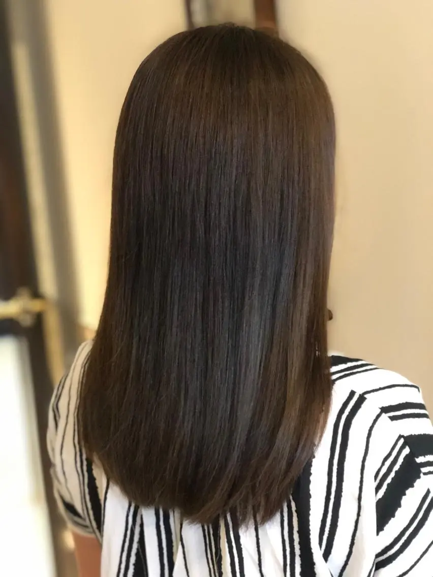 セミロング カラー アッシュ 嶌田 沙紀のヘアスタイル