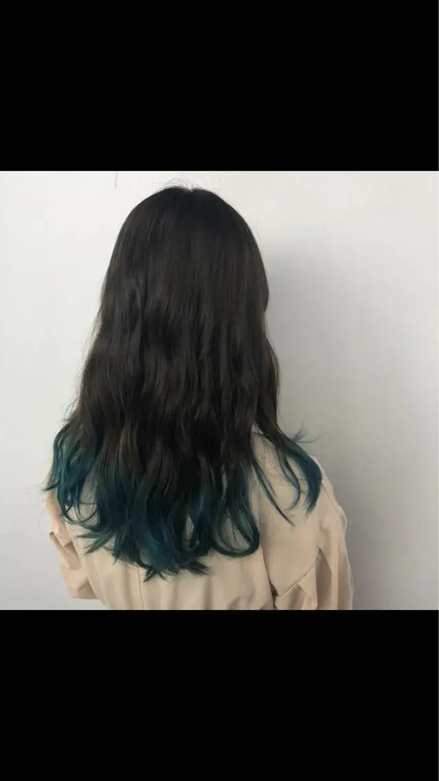 ロング カラー ブルーカラー グラデーションカラー MIYU💋💖 〈XENA渋谷本店〉のヘアスタイル