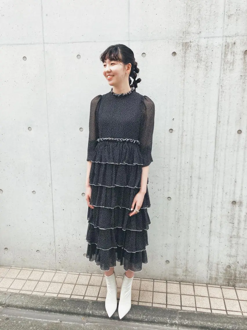 セミロング お団子ヘア カット ヘアカラー トリートメント 金田 夏野のヘアスタイル