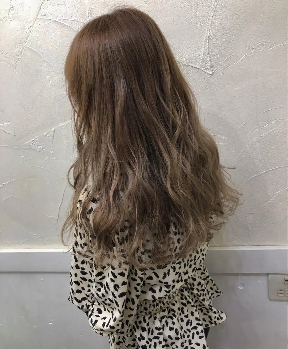 ロング シールエクステ エクステ 外国人風カラー ハイライト レイヤーカット Loob.TOKYO MIYA🌈のヘアスタイル