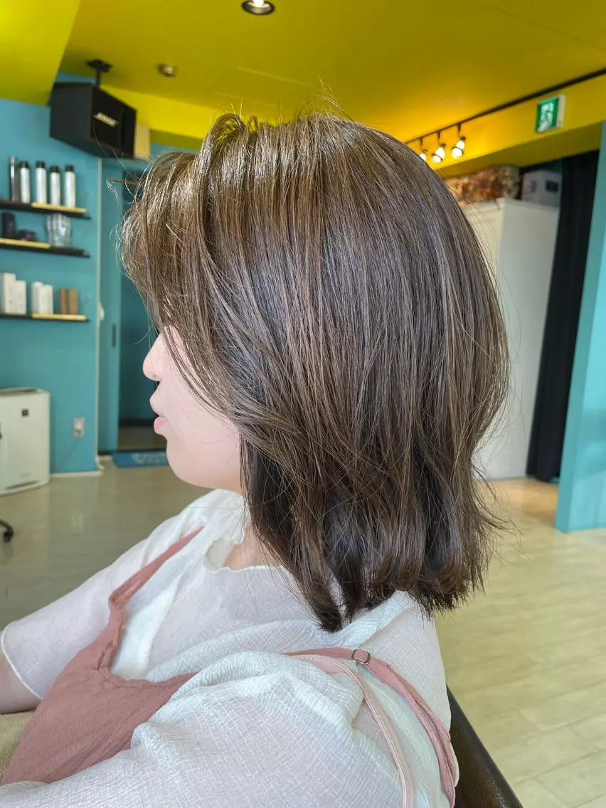 ミディアム アッシュ 末石 智のヘアスタイル