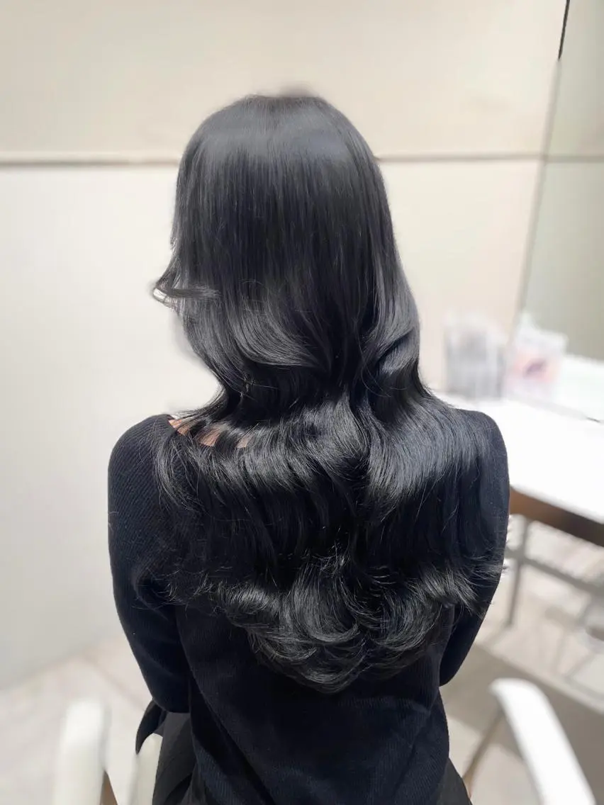 ロング カラー ヘアアレンジ 🤎小顔レイヤー /ベージュ🤎友香のヘアスタイル