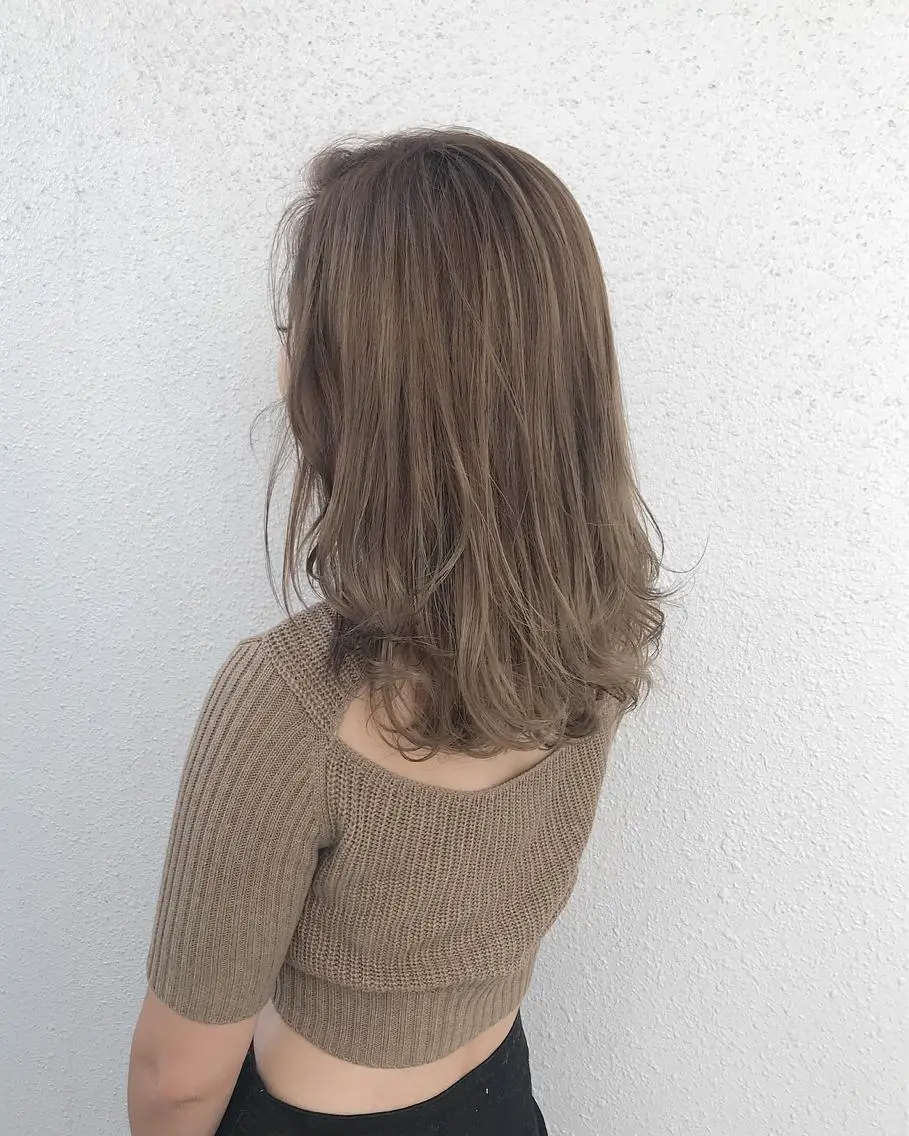ミディアム カラー ブリーチ ダブルカラー グレージュ インナーカラー/天神 ブリーチ/吉田のヘアスタイル