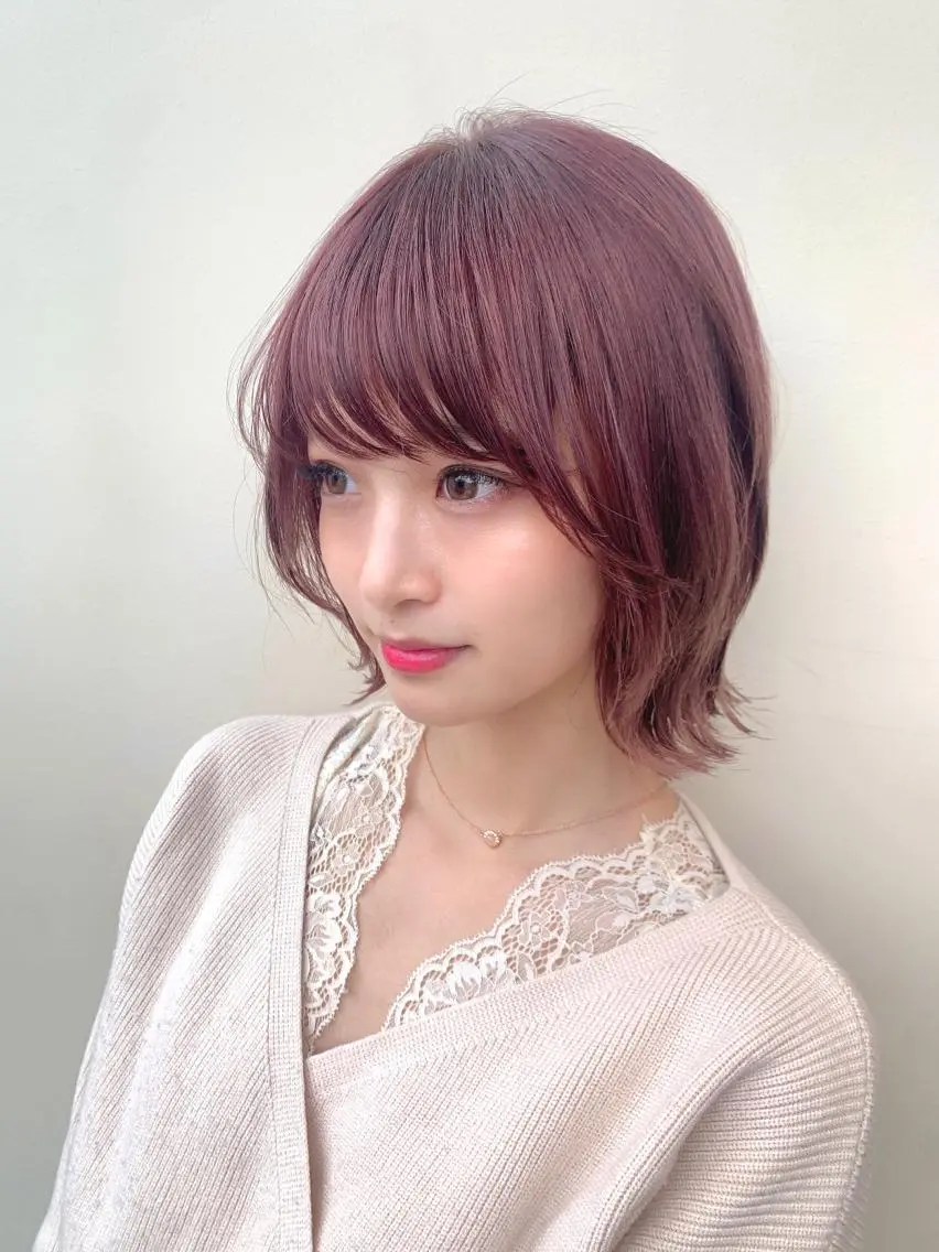 ミディアム カラー パーマ ヘアアレンジ ベージュカラー ピンクカラー ピンクベージュ ボブ 骨格別小顔カット/ 顔周りカット/金井のヘアスタイル
