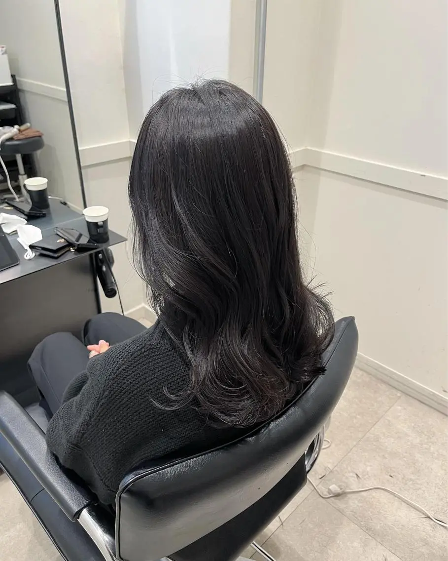 セミロング カラー 🫧こおりやま なつみ🫧のヘアスタイル