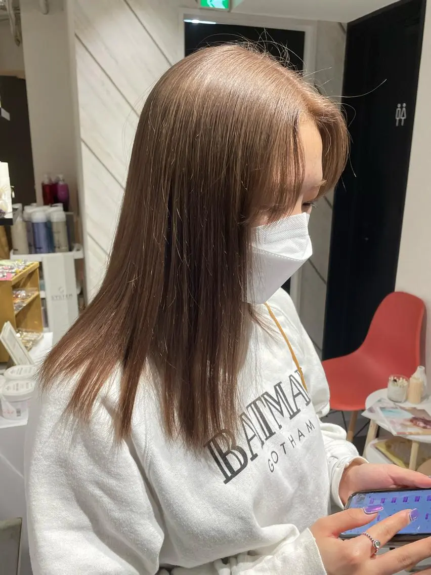 セミロング カット 'comma rinkaのヘアスタイル
