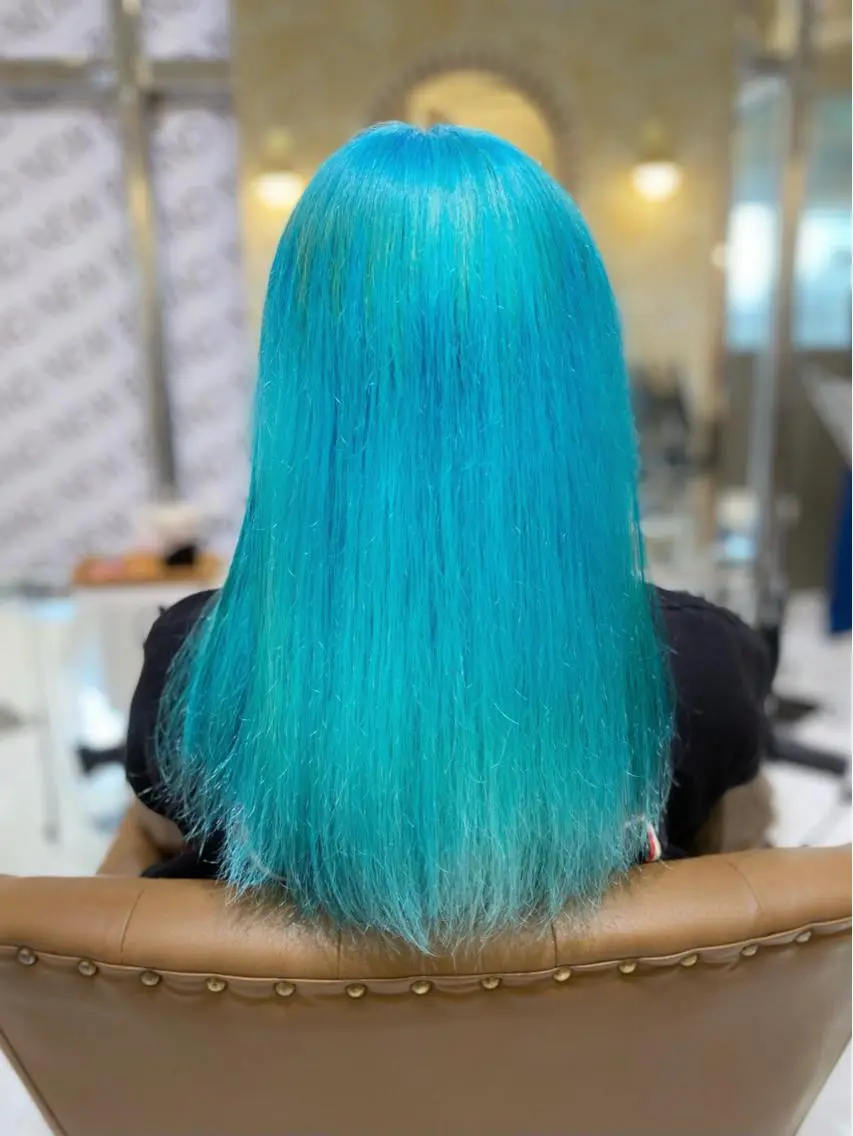 カラー ブリーチ 坂井 茅聖のヘアスタイル