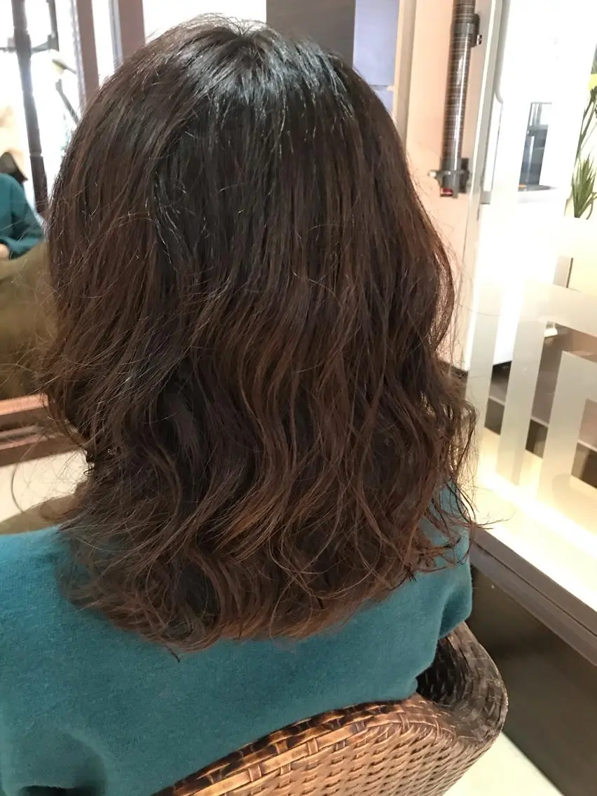セミロング パーマ パーマ 岩上 充希のヘアスタイル