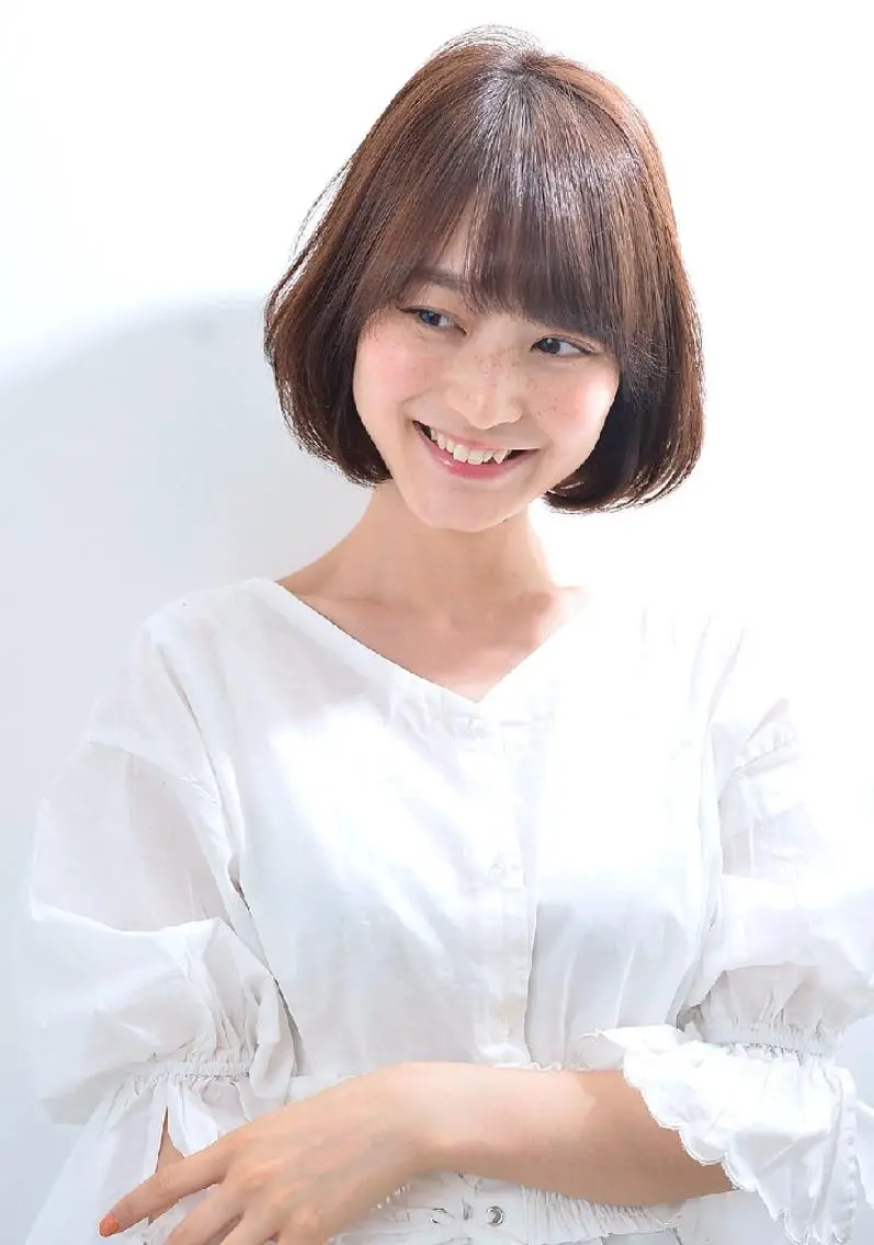 ミディアム カラー 三好 麻美のヘアスタイル