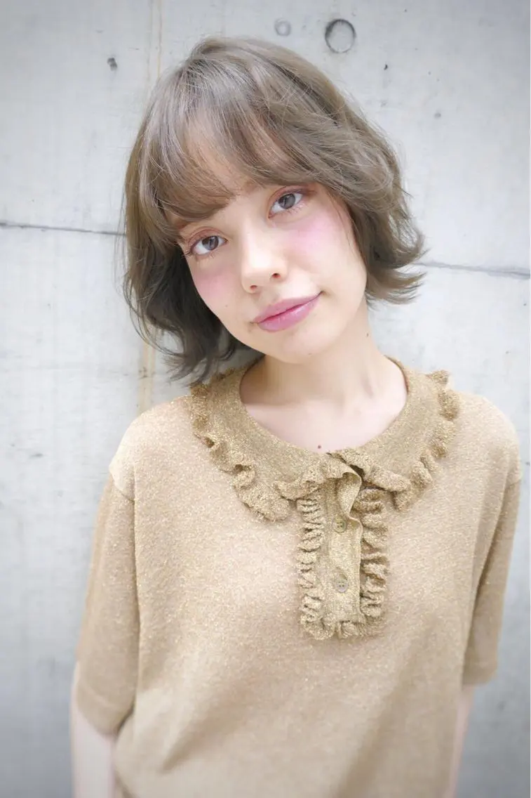 ミディアム 逗子葉山 ナオイカイラのヘアスタイル