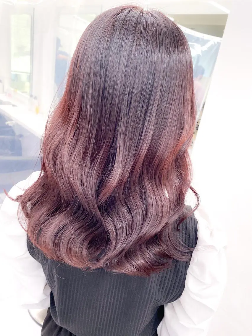 セミロング カラー カット ヘアカラー ハイトーン×レイヤー カットTAKUMIのヘアスタイル