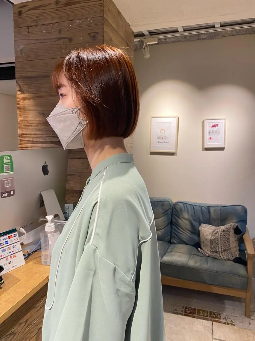 ショート カラー ベージュカラー ブリーチ ブリーチなしカラー オレンジ オレンジベージュ io濱川 遥のヘアスタイル