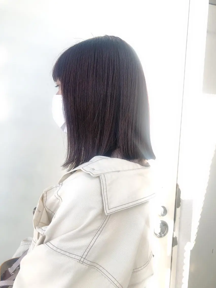 ミディアム カラー カット ヘアカラー トリートメント 韓国🇰🇷レイヤー 映える顔周り🩷のヘアスタイル