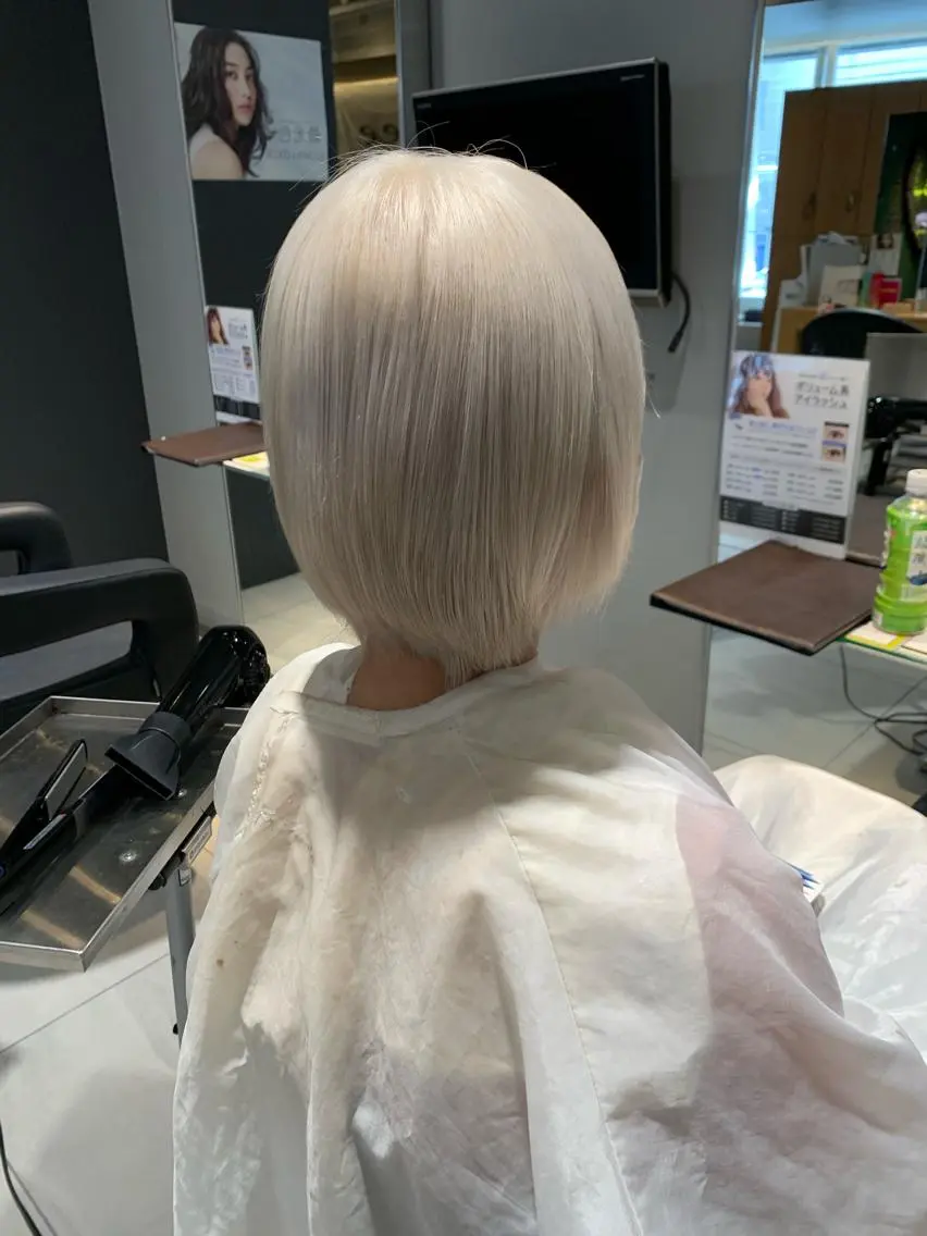 ショート カラー パーマ ヘアアレンジ メンズ キッズ ネイル マツエク・マツパ 酸性ストレート 髪質改善大槻勇樹のヘアスタイル